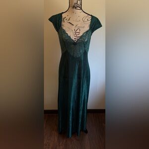 Vintage Emerald Green Night Gown